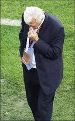 Otto đánh bại Karel ảnh 2